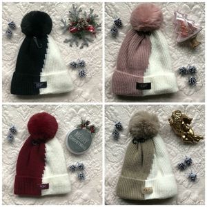 !!FLASH SALE!! 🎁UGG Pom Pom Hats🎁🎅💟